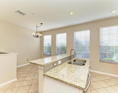 3047 Pointeview Drive - Photo Thumbnail 10