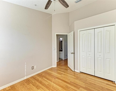 3047 Pointeview Drive - Photo Thumbnail 28