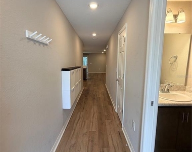 2738 Idyll Lakes Circle - Photo Thumbnail 2
