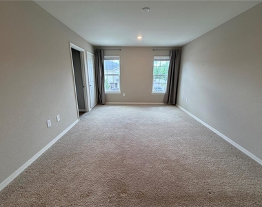 2738 Idyll Lakes Circle - Photo Thumbnail 10