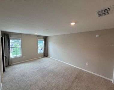 2738 Idyll Lakes Circle - Photo Thumbnail 7