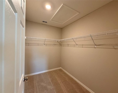 2738 Idyll Lakes Circle - Photo Thumbnail 9