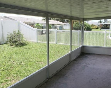 714 Indian Wells Avenue - Photo Thumbnail 10