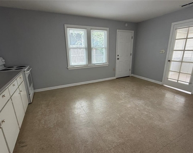 3104 N Massachusetts Avenue - Photo Thumbnail 2