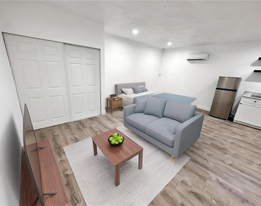 1017 Parkwood Drive - Photo Thumbnail 2