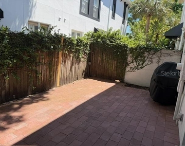 409 S Westland Avenue - Photo Thumbnail 16