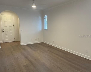 409 S Westland Avenue - Photo Thumbnail 3