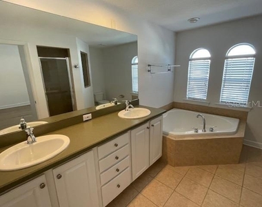 409 S Westland Avenue - Photo Thumbnail 5