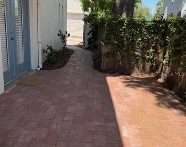 409 S Westland Avenue - Photo Thumbnail 15