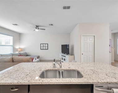 4966 Avalon Park Boulevard - Photo Thumbnail 17