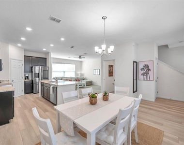 4966 Avalon Park Boulevard - Photo Thumbnail 13
