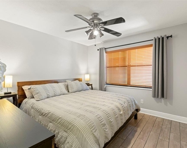5817 Park Street N - Photo Thumbnail 13