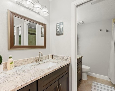 5817 Park Street N - Photo Thumbnail 20