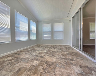 36801 Camelia Court - Photo Thumbnail 4