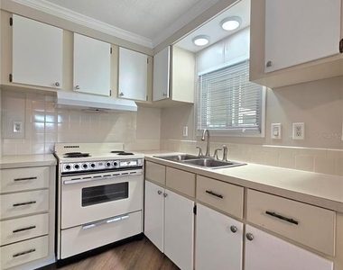 36801 Camelia Court - Photo Thumbnail 14