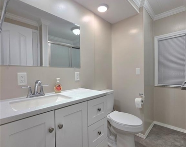 36801 Camelia Court - Photo Thumbnail 17