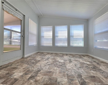 36801 Camelia Court - Photo Thumbnail 5
