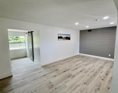 2141 Indian Avenue S - Photo Thumbnail 15