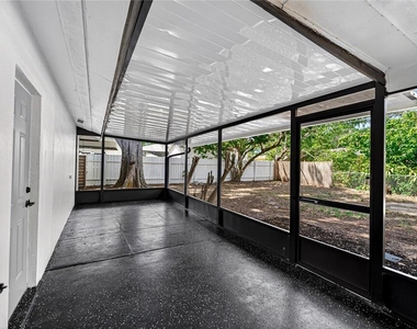 2141 Indian Avenue S - Photo Thumbnail 12