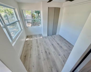 2141 Indian Avenue S - Photo Thumbnail 17