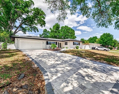 2141 Indian Avenue S - Photo Thumbnail 1