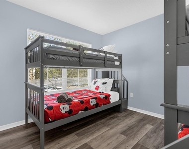 4013 Venetian Bay Drive - Photo Thumbnail 16