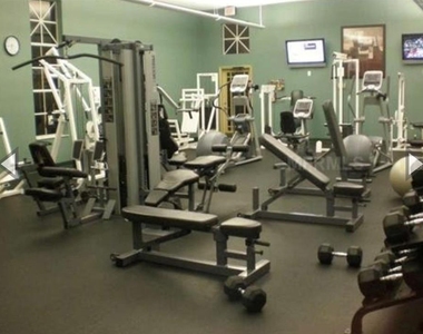 5548 Metrowest Boulevard - Photo Thumbnail 7
