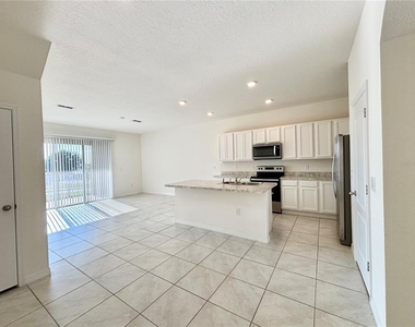 401 Feltrim Reserve Boulevard - Photo Thumbnail 2