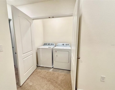 401 Feltrim Reserve Boulevard - Photo Thumbnail 9