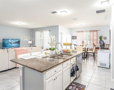 1610 Spray Terrace - Photo Thumbnail 3