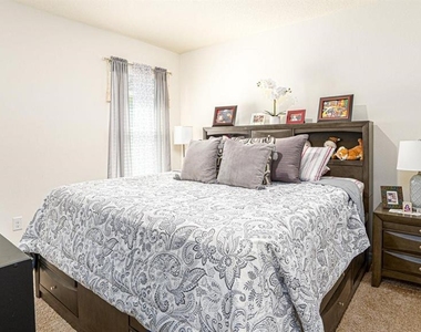 1610 Spray Terrace - Photo Thumbnail 9