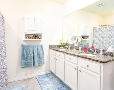 1610 Spray Terrace - Photo Thumbnail 6