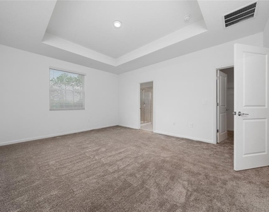 7720 Stone Creek Trail - Photo Thumbnail 17