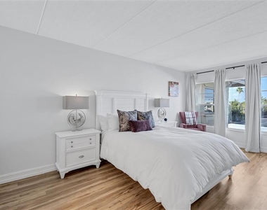 3806 Gulf Of Mexico Drive - Photo Thumbnail 8