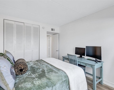 3806 Gulf Of Mexico Drive - Photo Thumbnail 13