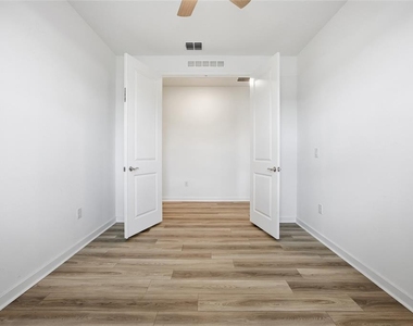 4311 Sw 84th Street - Photo Thumbnail 2