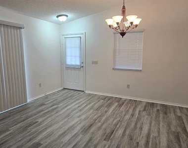 1009 Ridgeville Road - Photo Thumbnail 6