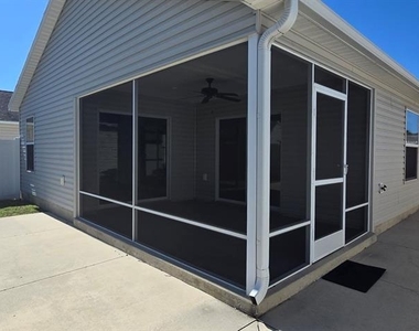 2577 Lindewood Street - Photo Thumbnail 2