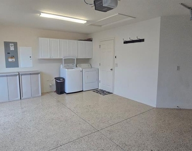2577 Lindewood Street - Photo Thumbnail 14
