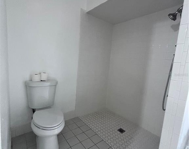 4907 Ne 6th Street - Photo Thumbnail 9