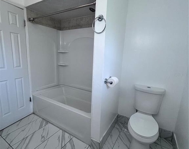 4907 Ne 6th Street - Photo Thumbnail 19