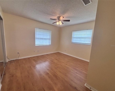 4907 Ne 6th Street - Photo Thumbnail 16