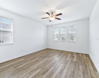 4976 Nw 35th Lane Road - Photo Thumbnail 8