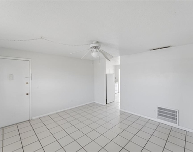 1655 W Oak Ridge Road - Photo Thumbnail 20