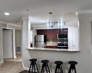 486 N Pin Oak Place - Photo Thumbnail 8