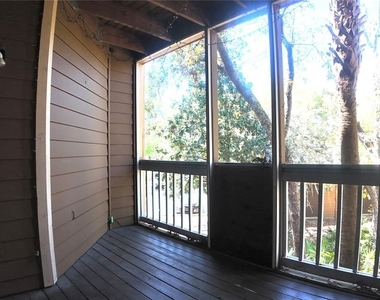 486 N Pin Oak Place - Photo Thumbnail 4