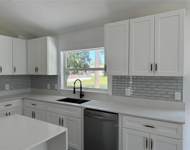 215 Hollowbrook Circle - Photo Thumbnail 20