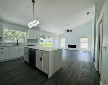 215 Hollowbrook Circle - Photo Thumbnail 13