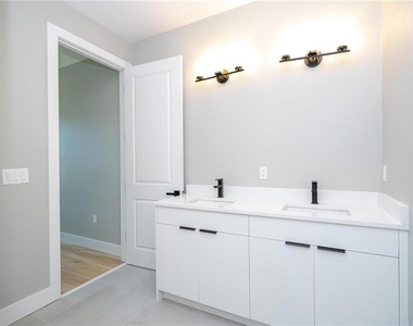 49 Santa Fe Street - Photo Thumbnail 29