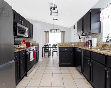 751 Country Woods Circle - Photo Thumbnail 9